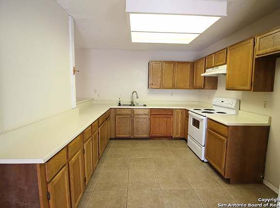 3rd image of 11858 Gallery View St
