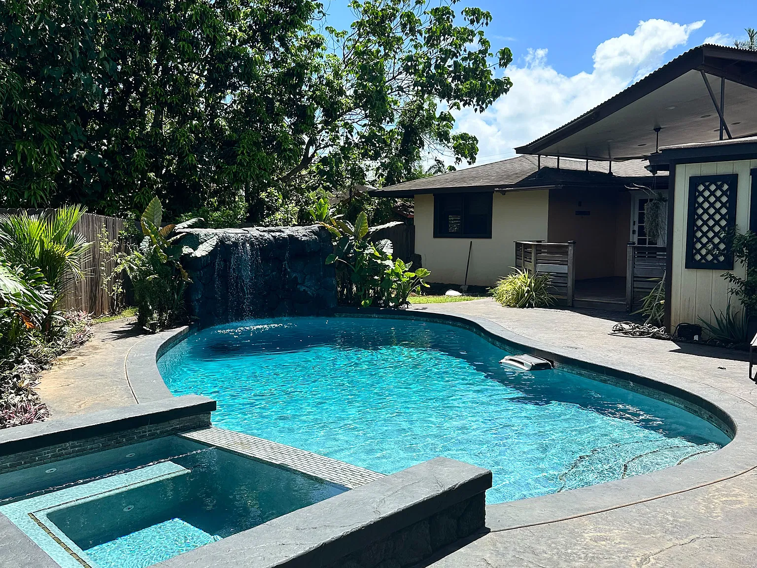 3 bed, 1737 sqft, $6,050 — Photo 1