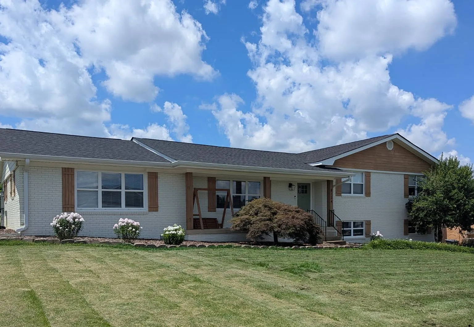 Nice Spacious House In Holly Hills — Photo 2