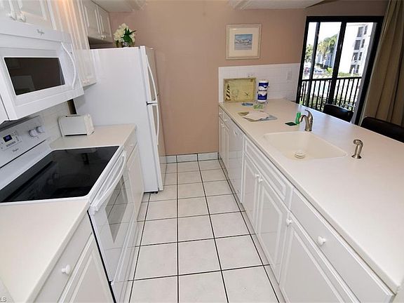 5th image of 1501 Middle Gulf Dr #201A