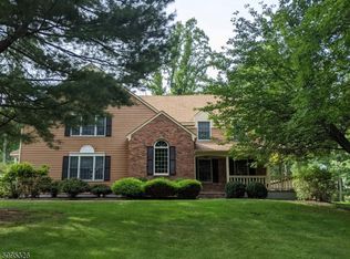 6 Kuehn Ct, Flemington, NJ 08822