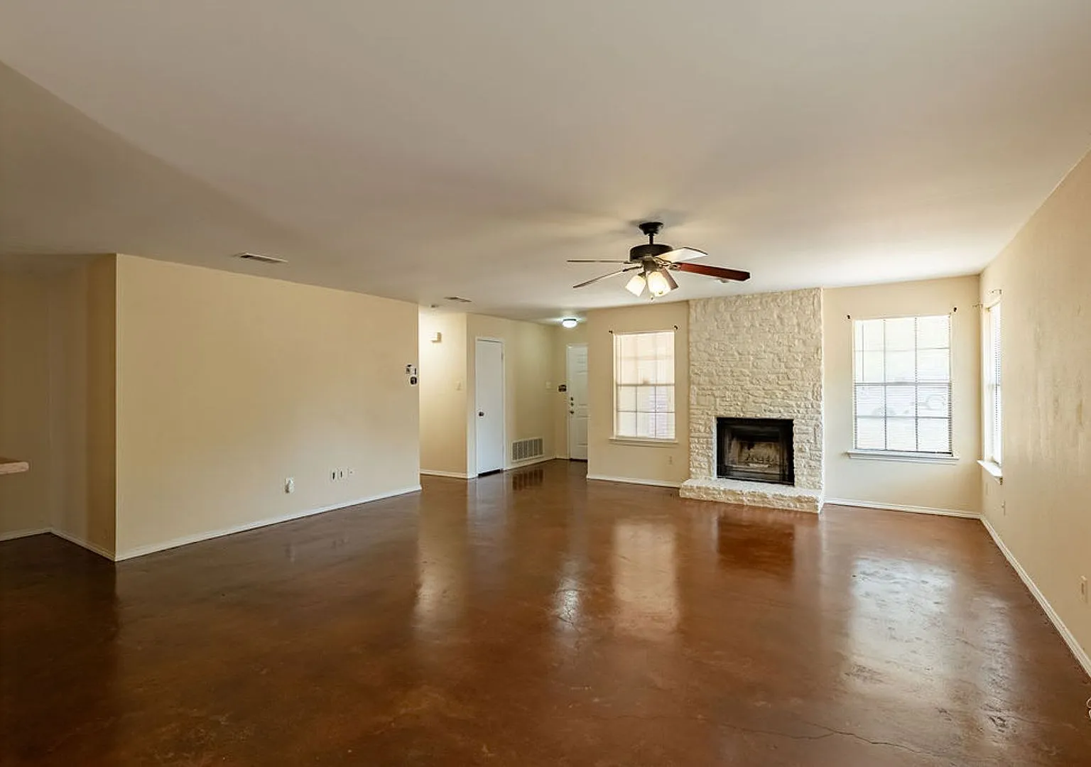 South Austin Charm w/ Oversized Deck! — Photo 3