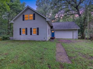33807 Chipper Dr, Colon, MI 49040