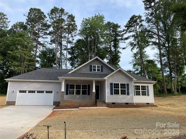 711 Dalton Creek Ln, Stanley, NC 28164