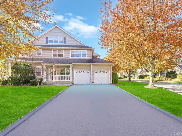 3 Snowdance Lane, Nesconset, NY 11767