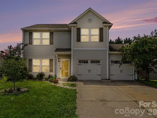 2122 Gillette Dr, Clover, SC 29710