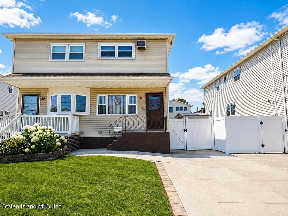1st image of 31 Maybury Ct