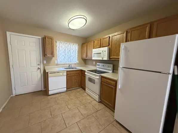 9900 W Lynx Dr #B, Arizona City, AZ 85123