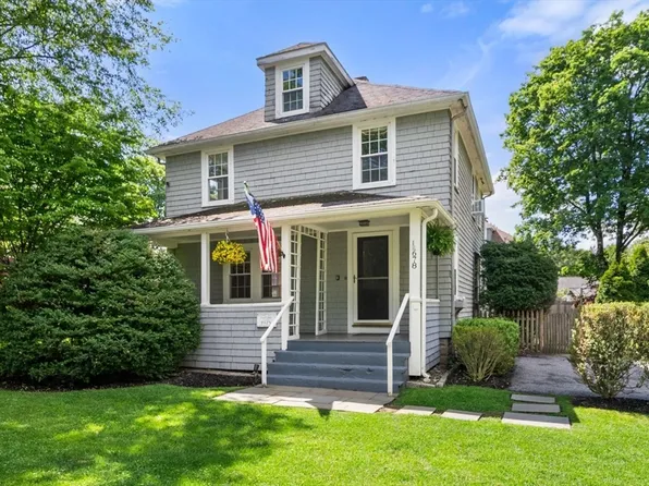 678 Boston Post Rd, Weston, MA 02493