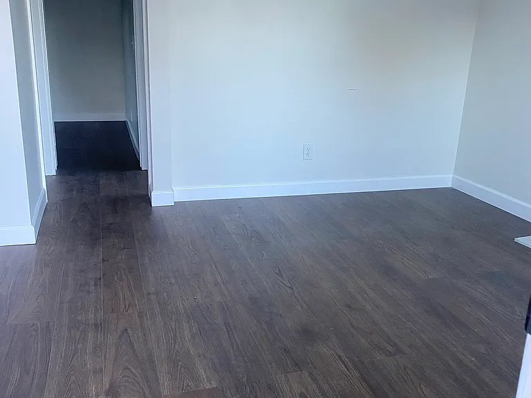 838 Chapman Ave — Photo 3