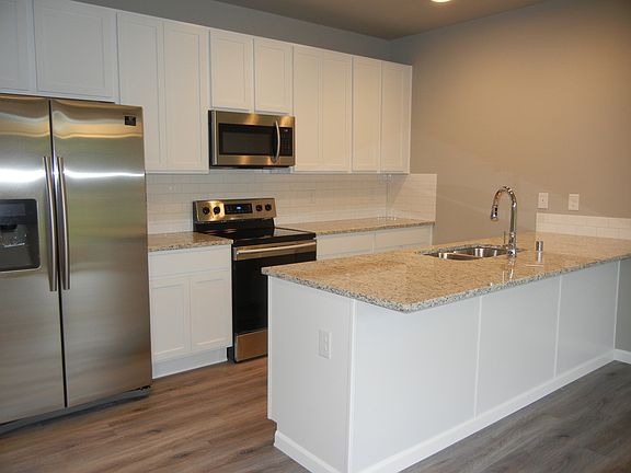 2nd image of 3120 Ponderosa St NE #2