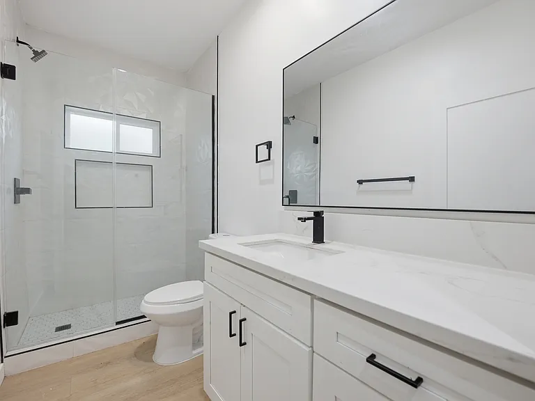 4104 F St #1 — Photo 5
