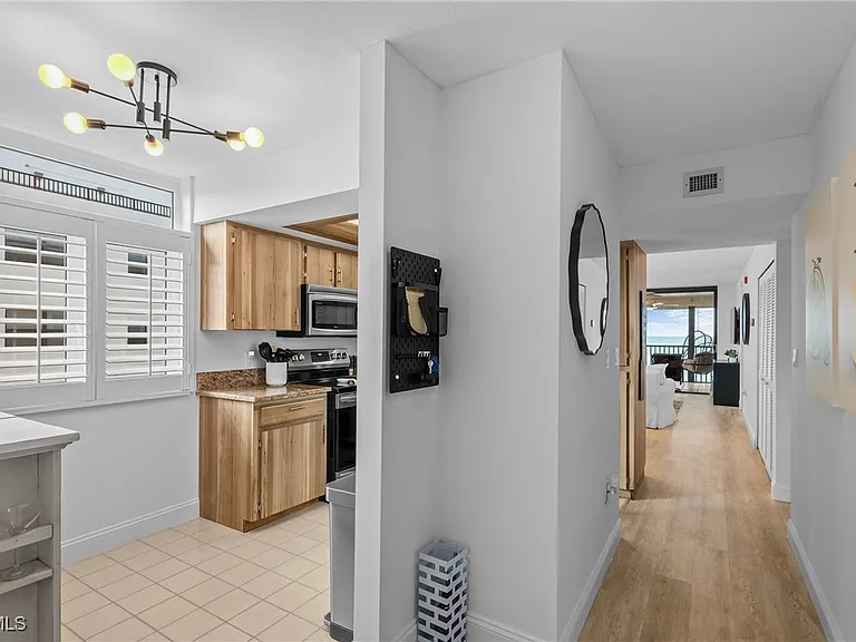 9415 Gulf Shore Dr #501 — Photo 7