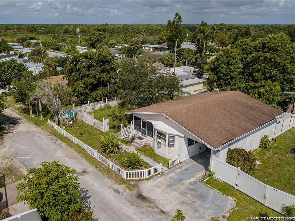 1st image of 7945 SE Fairchild Way
