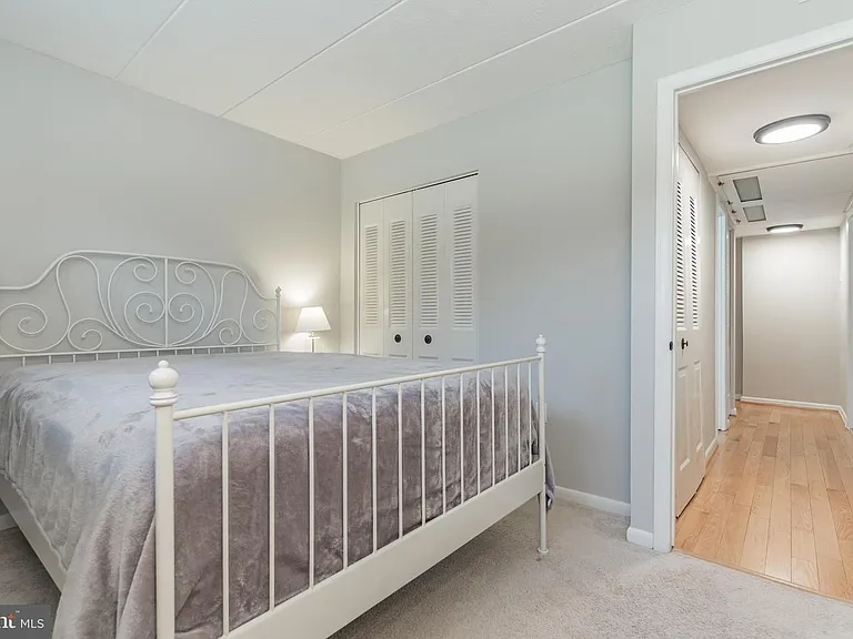 130 Roberts Ln #101 — Photo 16