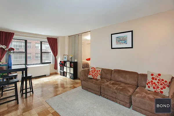 Sold by Bond New York | media 1