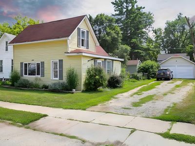 229 W Flint St, Lake Orion, MI, 48362