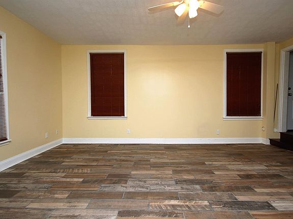 4th image of 586 Chapman St