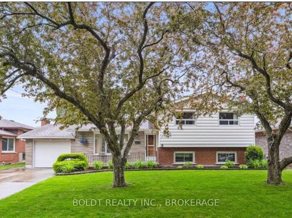 8 Pamela Dr, Thorold, ON L2V 2X8