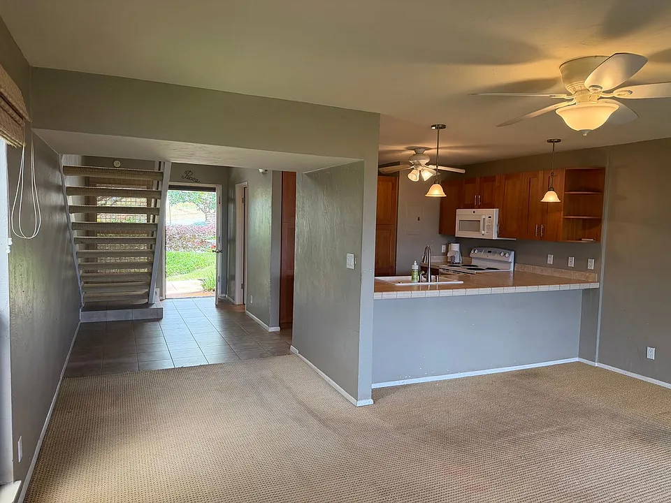 150 Puukolii Rd #29