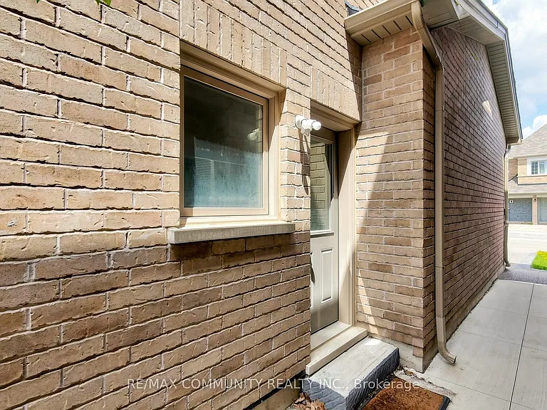 5 Mugford Cres N #BASEMENT — Photo 27