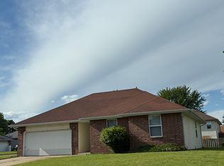 4061 W Mesa St, Battlefield, MO 65619