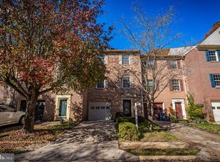 9370 McCarthy Woods Ct, Burke, VA 22015