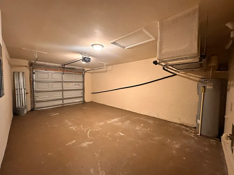 906 NE 12th Terrace Cpe — Photo 17