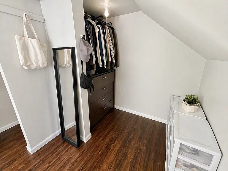 Varsity Management - 515 Walnut — Photo 38