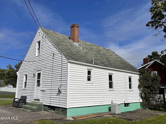 5th image of 311 E Wopsononock Ave