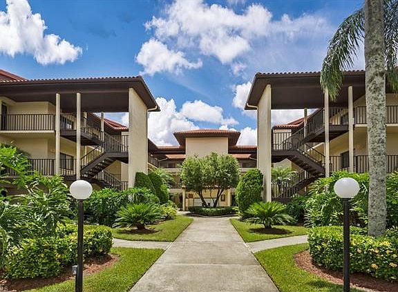 2nd image of 13011 Cross Creek Blvd #1272