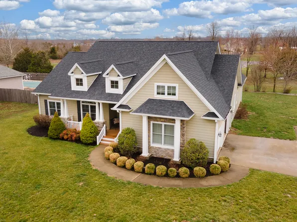 304 N Excalibur Dr, Carterville, IL 62918