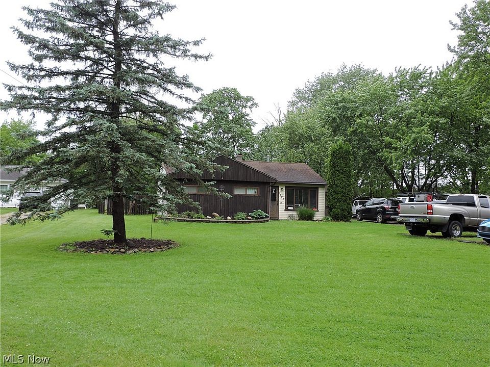 2nd image of 1824 Coventry Dr