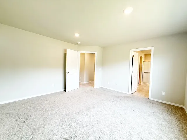 1561 SW Fielder Pl — Photo 23