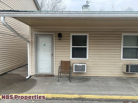 2nd image of 867 N Gallaher View Road Northwestunit #108