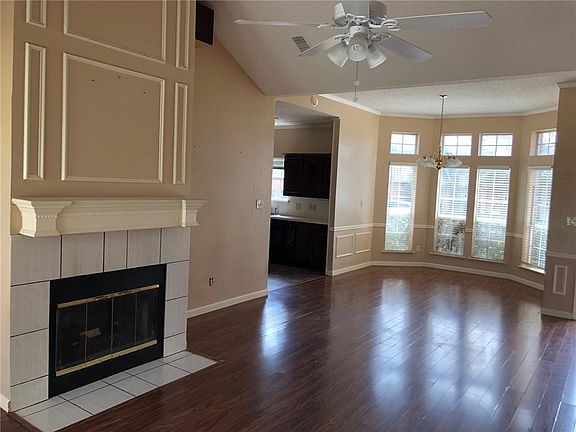 5th image of 309 Rolling Oak Dr