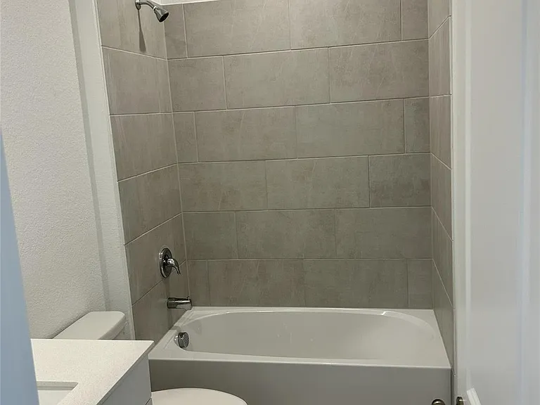 8306 Amber Summit Ln — Photo 17