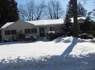 17 Lynn Ter, Whippany, NJ 07981