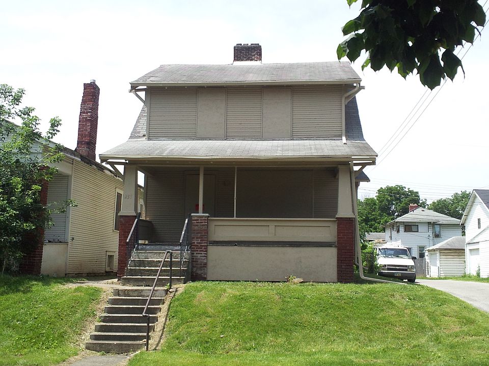 1st image of 233 N Oakley Ave