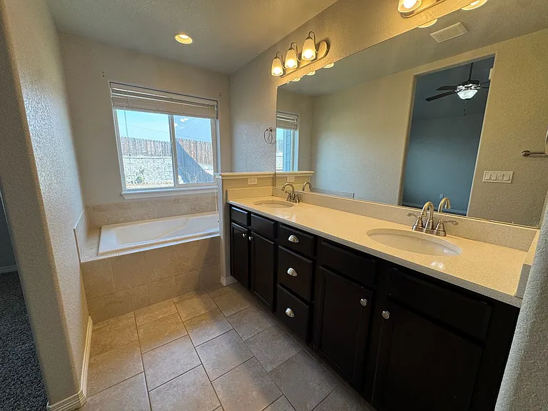 6131 Anders Ridge Ln — Photo 19