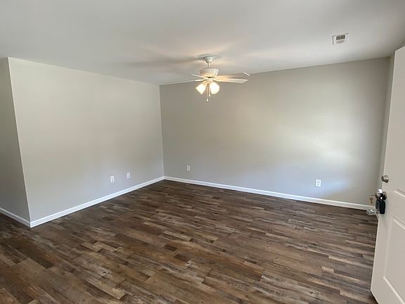 3rd image of 1306 W 3rd St