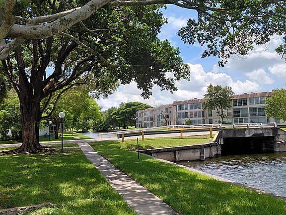 3rd image of 8350 SANDS POINT Boulevard #102E
