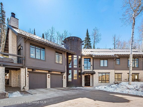 2nd image of 32 Elk Ridge Ln