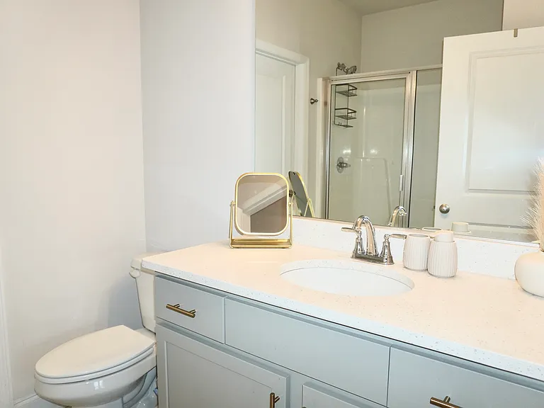 1093 Primrose Dr — Photo 6