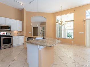 3974 Nighthawk Dr, Weston, FL 33331