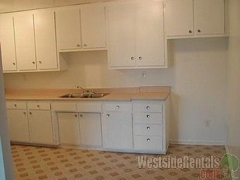 4th image of 2232 W 24th St APT 203