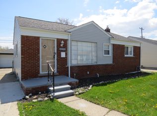 15020 Petrie St, Roseville, MI 48066