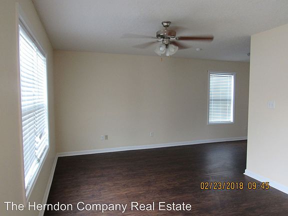 3rd image of 1801 Chestnut Dr #B