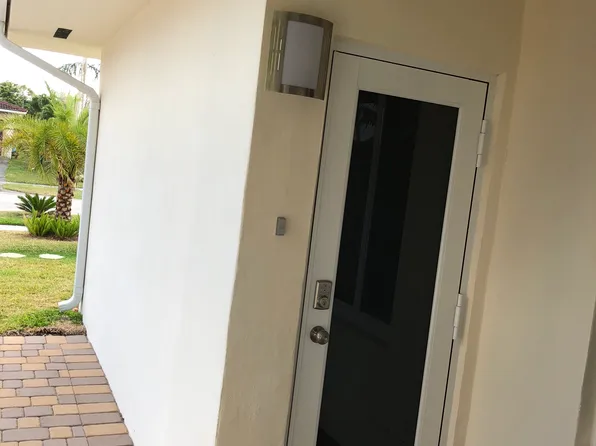 8755 SW 54th Ter #1, Miami, FL 33165
