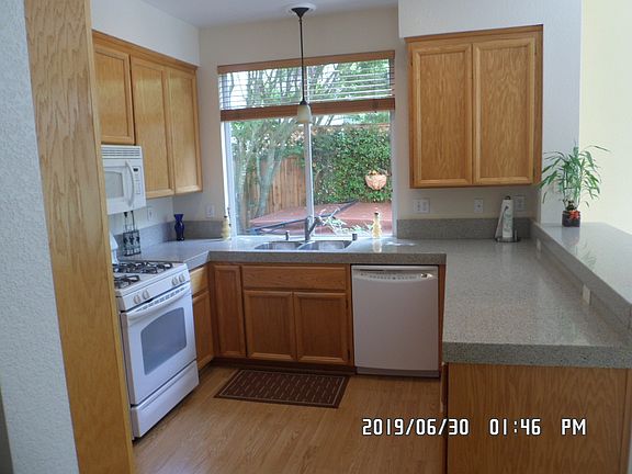 3rd image of 87 Crystal Cove Ct